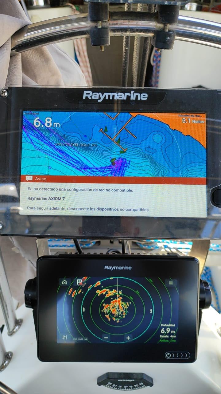 Raymarine Quantum Q24C 18