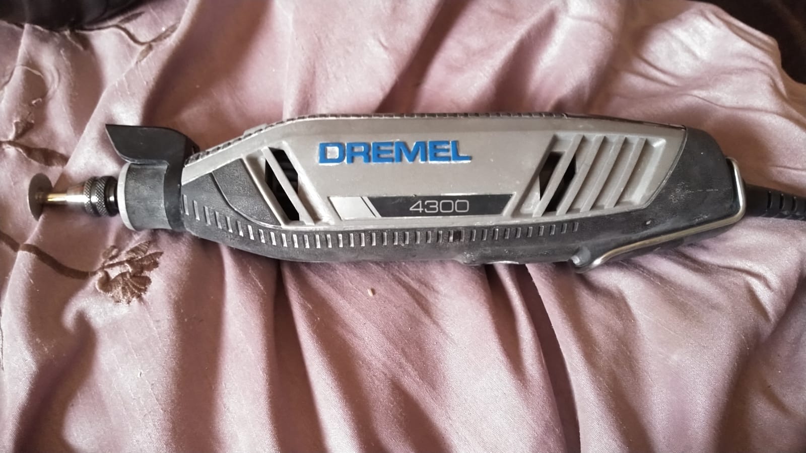 Dremel 4300-5/40 Rotary Tool Kit with LED Light - 5 Attachments & 40 Accessories customer photo 2