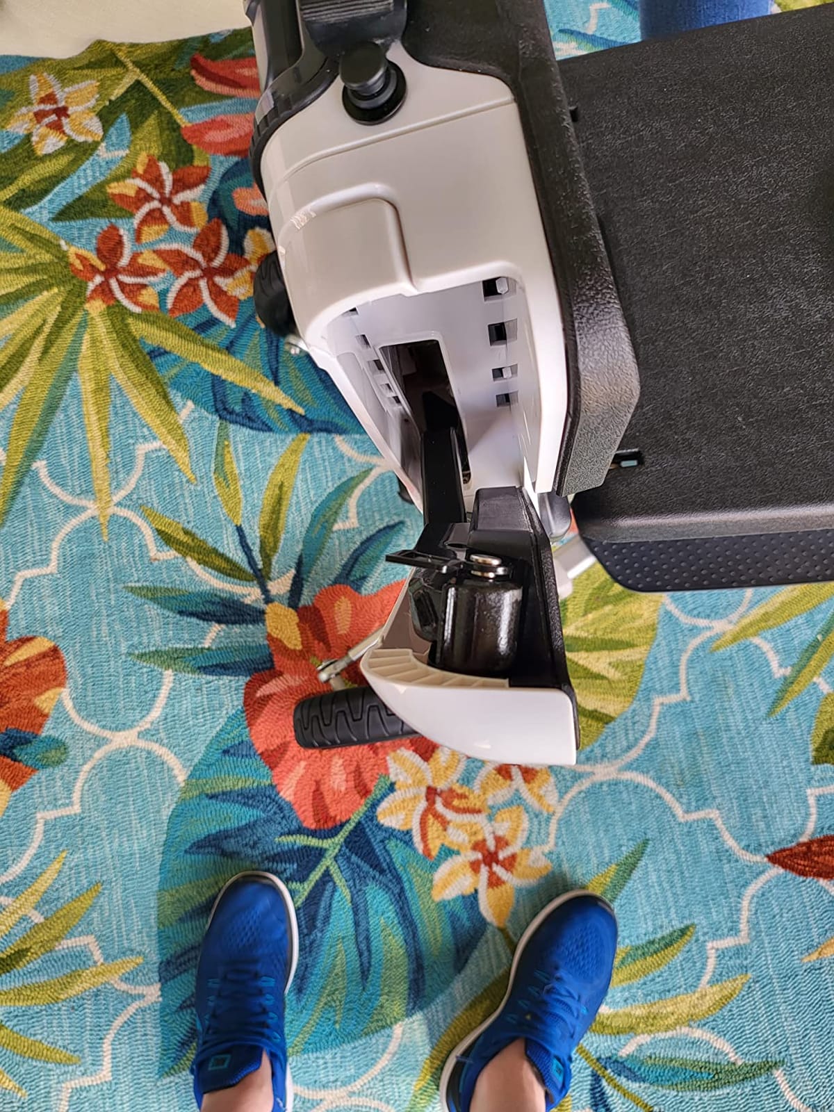 ATTO Folding Travel Powered Mobility Scooter by MovingLife, Full-Size Portable Electric Scooter, Lightweight Lithium Battery, Airline Approved customer photo 1
