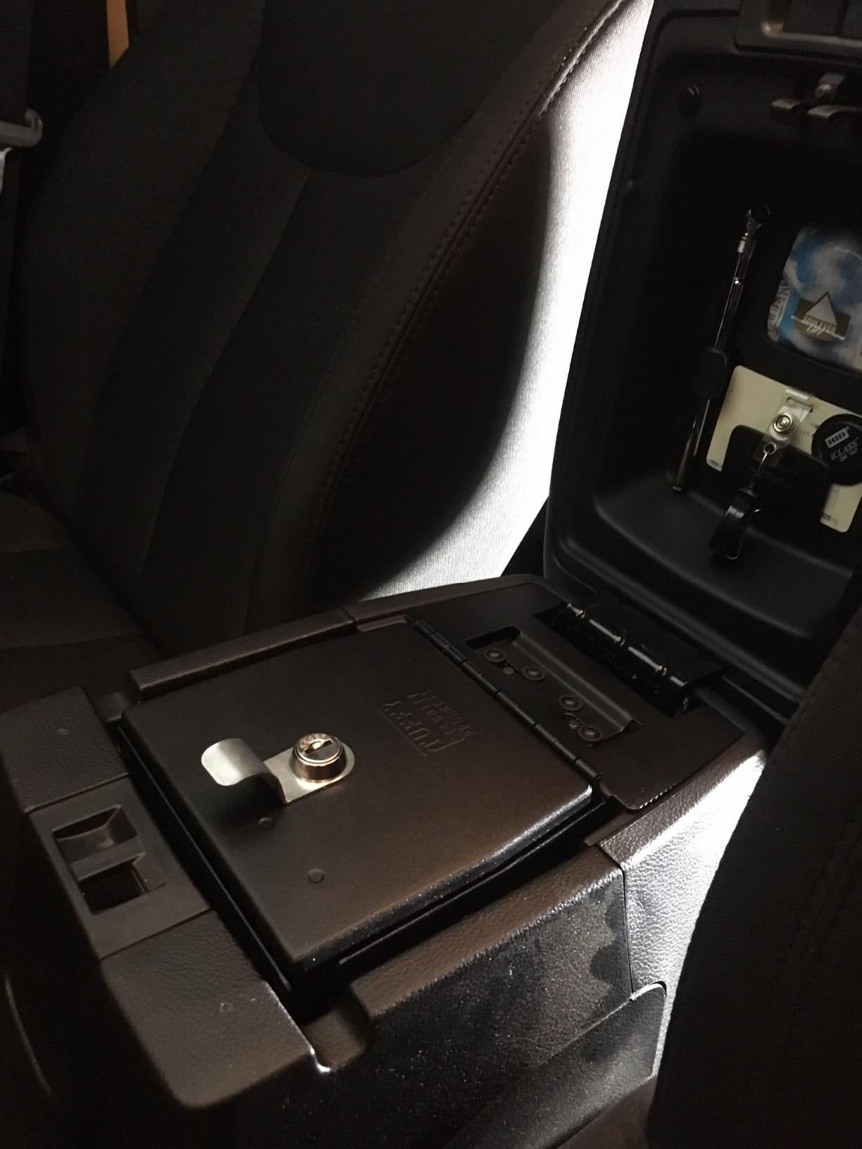 Tuffy Security Products Console Safe 276-01 Jeep 2011-2018 Wrangler JK | Pry-Guard locking system, 10-tumbler double-bitted lock, 16-gauge steel, powder-coat finish, Pin-Lock security hinge customer photo 2