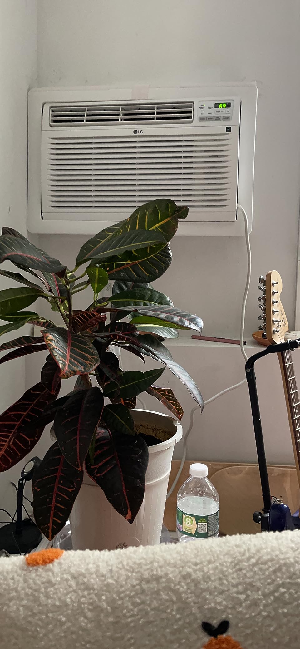 LG 7,800 BTU Through the Wall Air Conditioner, 115V, AC Wall Unit for Rooms up to 330 Sq. Ft., Perfect for Bedroom or Office, Wall Mounted AC Unit with Remote and 3 Cool & Fan Speeds, White customer photo 1