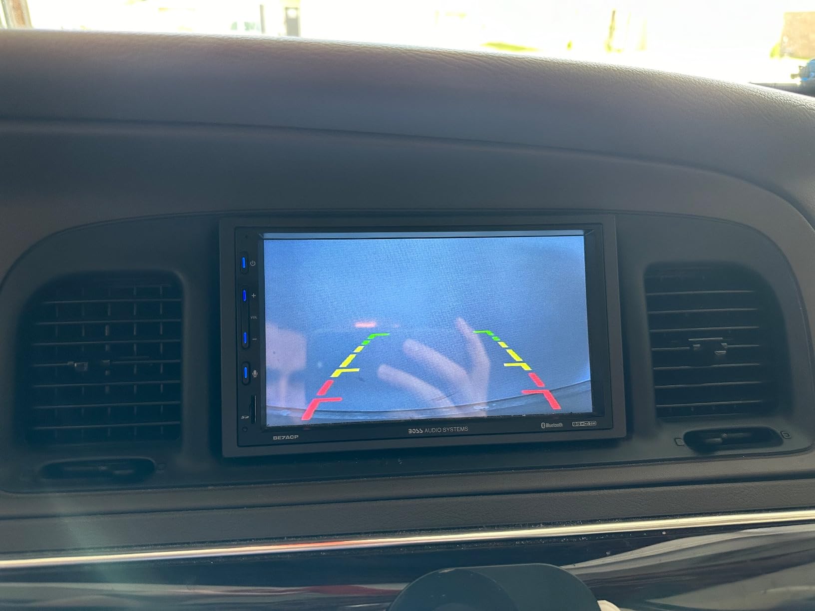 License Plate Frame Backup Camera Night Vision Car Rear View Camera with 8 Bright LEDs 170° Viewing Angle Waterproof Backup Camera Vehicle Universal Reversing Assist Security customer photo 2