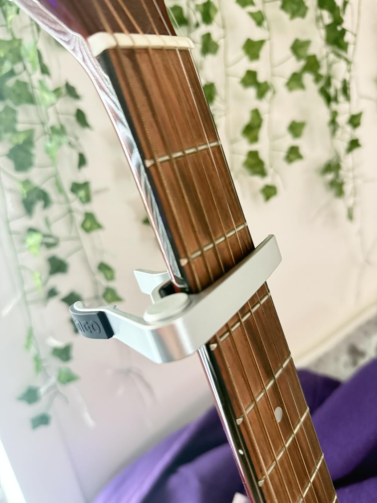 WINGO Guitar Capo for Acoustic and Electric Guitars - Rosewood Color with 5 Picks customer photo 2