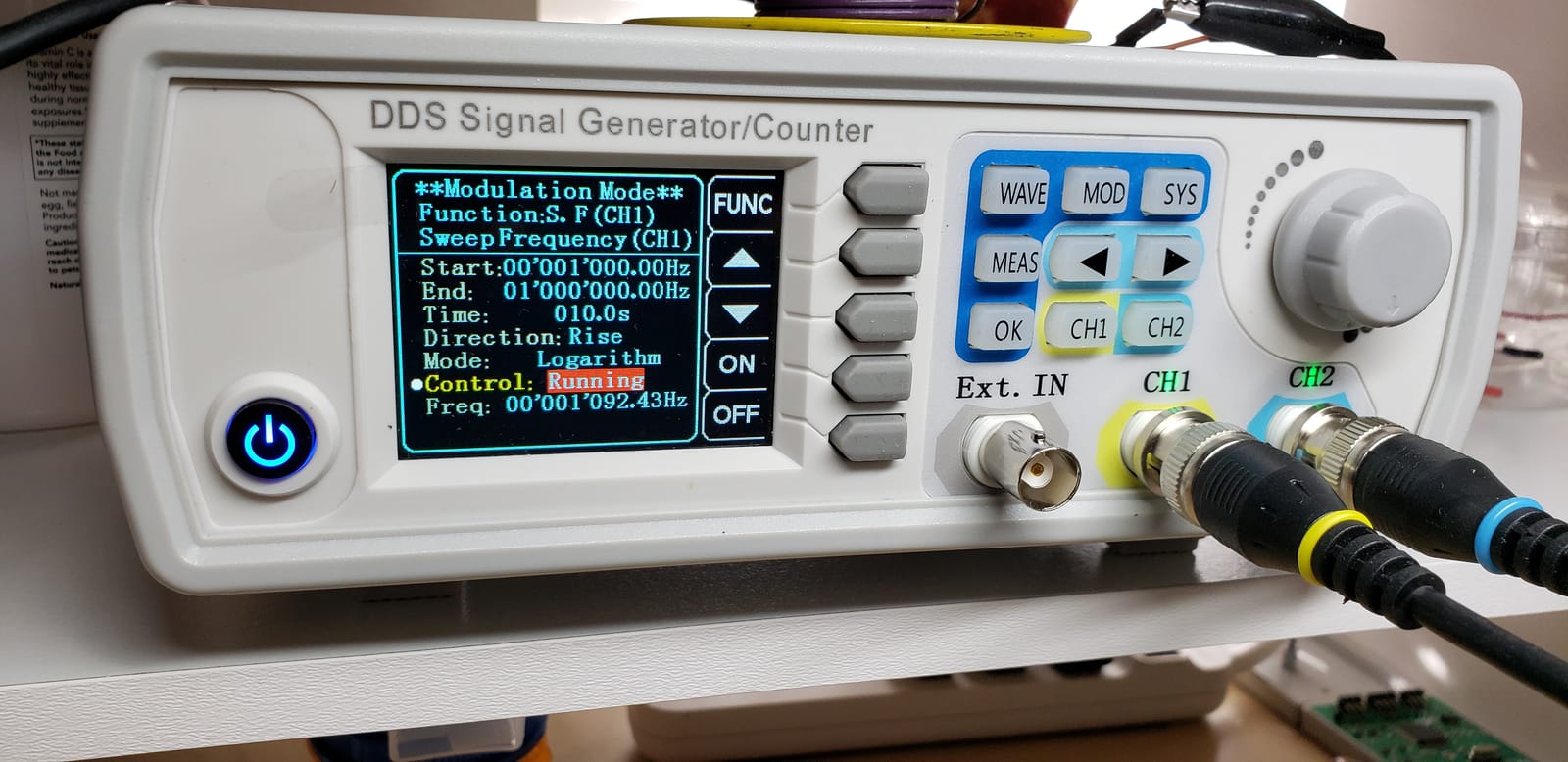 Koolertron Upgraded 60MHz DDS Signal Generator Counter, High Precision Dual-Channel Arbitrary Waveform Function Generator Frequency Meter 200MSa/s (60MHz) customer photo 2