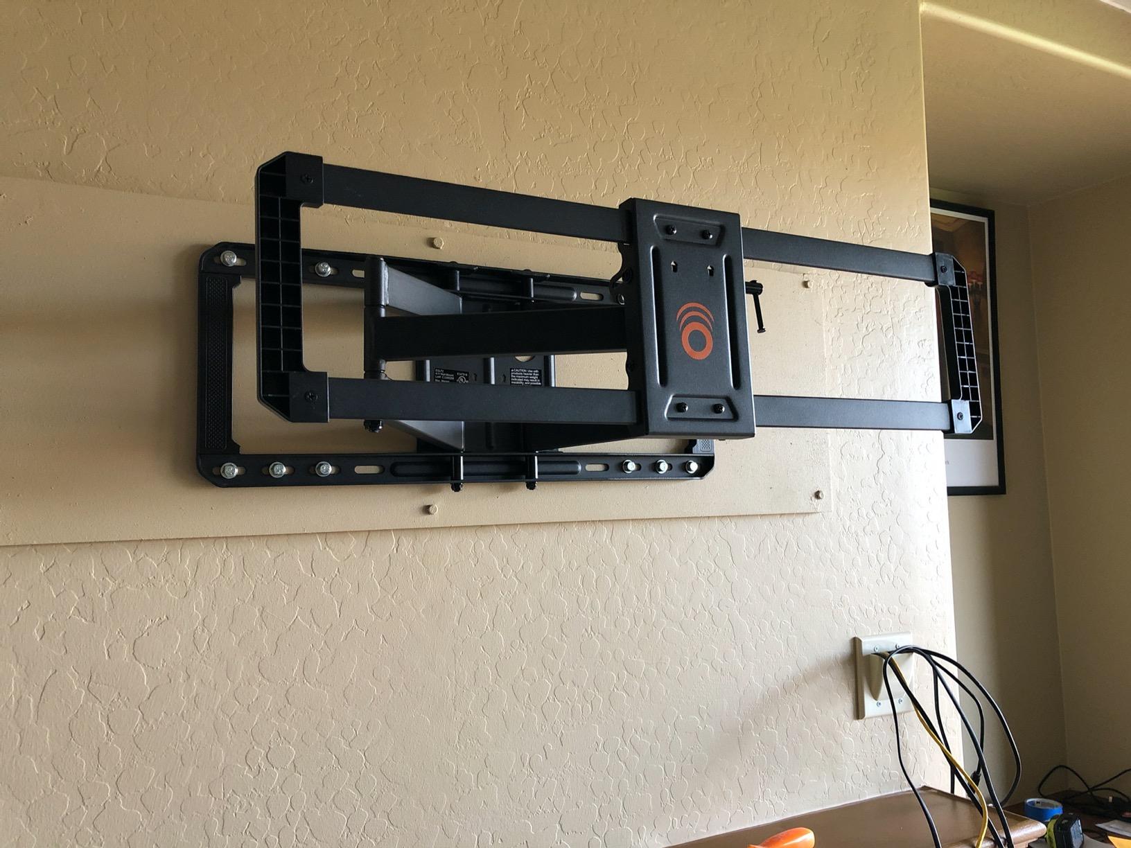ECHOGEAR MaxMotion TV Wall Mount for Large TVs 42
