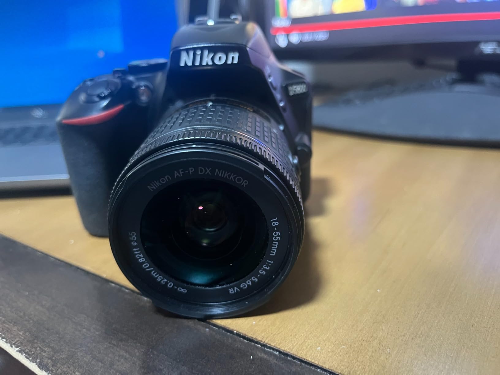 Nikon D5600 24.2MP DSLR Camera with 18-55mm VR and 70-300mm Dual Lens (Black) - (Renewed) customer photo 2