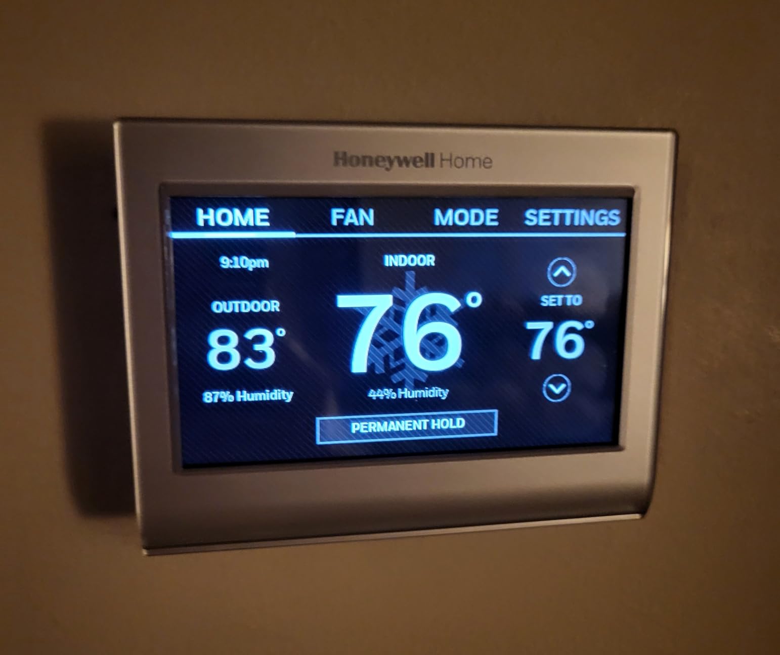 Honeywell Home RTH9585WF1004 Wi-Fi Smart Color Thermostat, 7 Day Programmable, Touch Screen, Energy Star, Alexa Ready, Gray customer photo 1