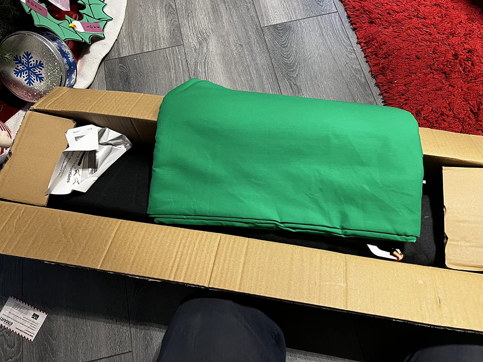 EMART Green Screen Backdrop Kit, 8.5x10FT Stand with 10x12FT Backdrop | Photography Background Support System with 100% Cotton Muslin Backdrop, 2 Clamps for Photo Studio, Video Shooting, Live Stream customer photo 1