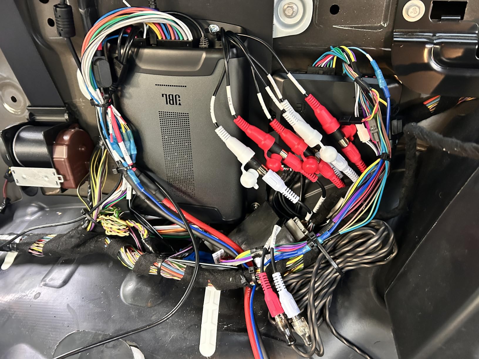 Rockford Fosgate DSR1 8-Channel Interactive Signal Processor | with Integrated iDatalink Maestro Module customer photo 1