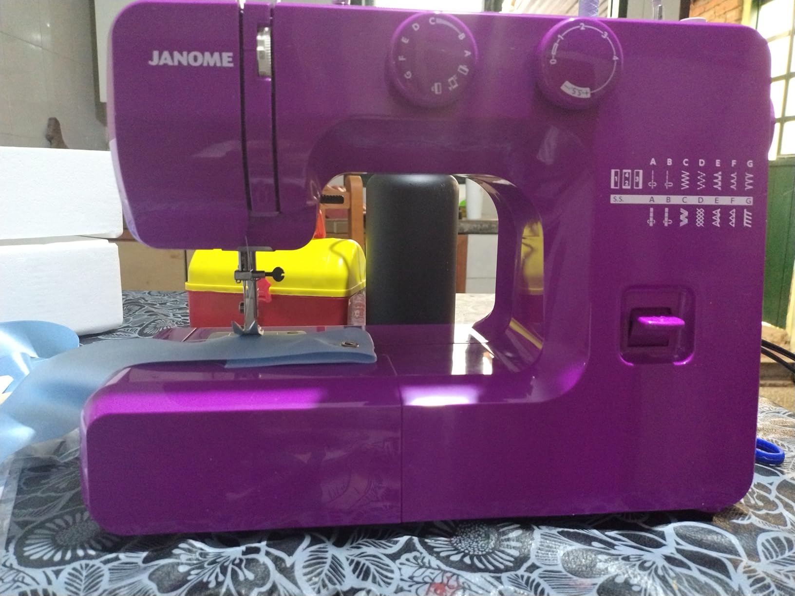 Janome Arctic Crystal Easy-to-Use Sewing Machine with Interior Metal Frame, Bobbin Diagram, Tutorial Videos, 15 Stitches, Made with Beginners in Mind customer photo 2