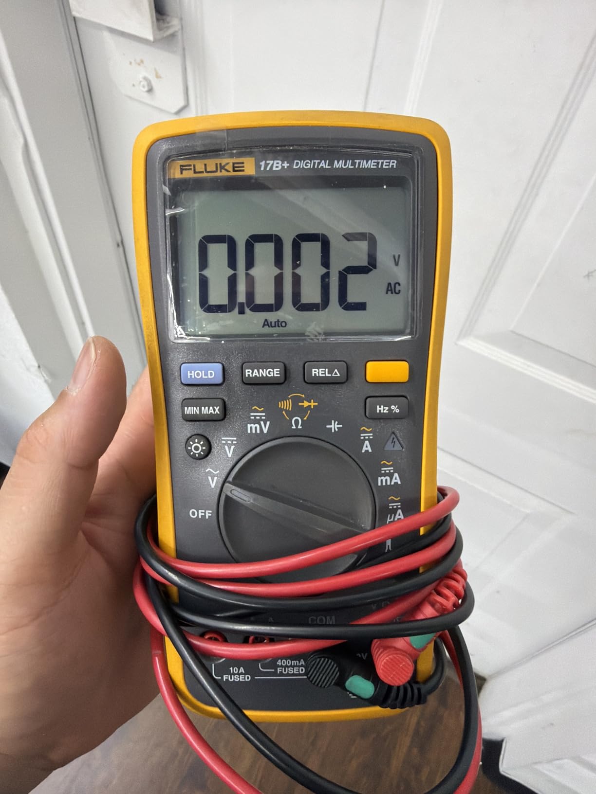 Fluke 17B+ Digital Multimeter, for Electrical Applications, Measures AC/DC Voltage 1000V, Current Measurements to 10A, Resistance, Continuity, Diode, Capacitance, Frequency, and Temperature Testing customer photo 1