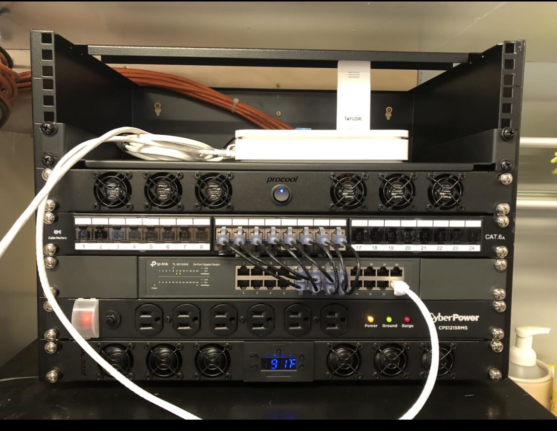 TP-Link 24 Port Gigabit Ethernet Switch Desktop/ Rackmount Plug & Play Shielded Ports Sturdy Metal Fanless Quiet Traffic Optimization Unmanaged (TL-SG1024S) customer photo 2