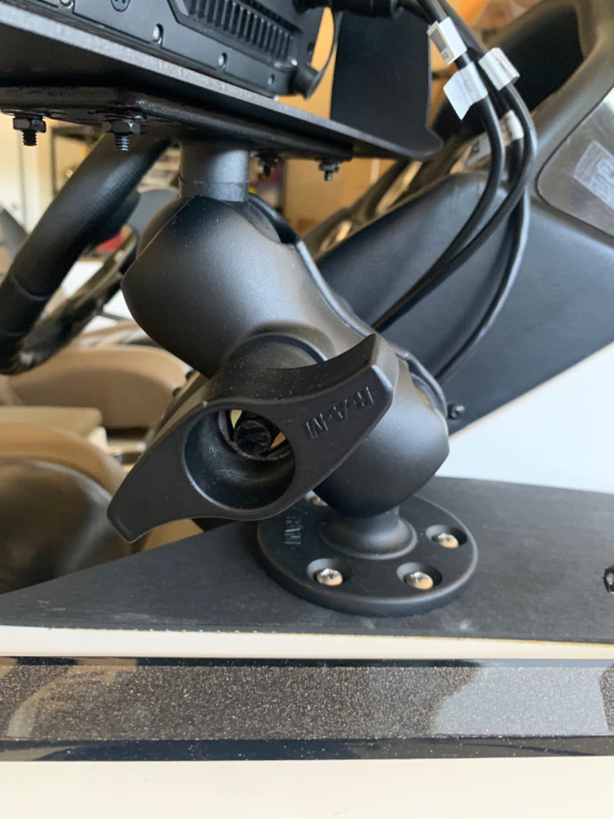 RAM MOUNTS Universal Heavy-Duty Fish Finder Mount for Boats | Short arm drill-down mount with round plate, D Size 2.25