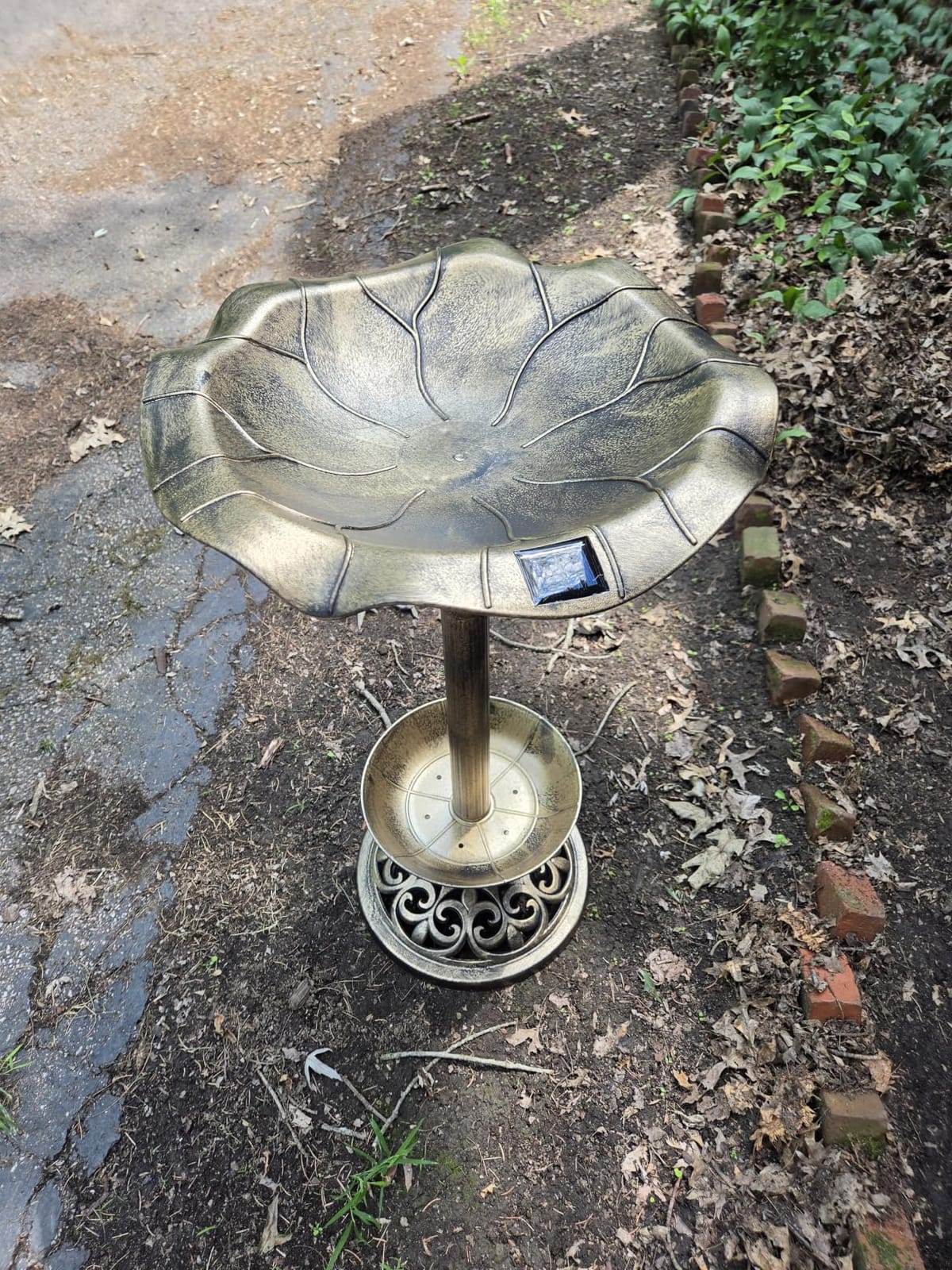 Best Choice Products Outdoor Solar Lighted Pedestal Bird Bath Fountain Decoration w/Planter, Integrated Panel, Scroll Accents for Lawn, Garden - Bronze customer photo 1