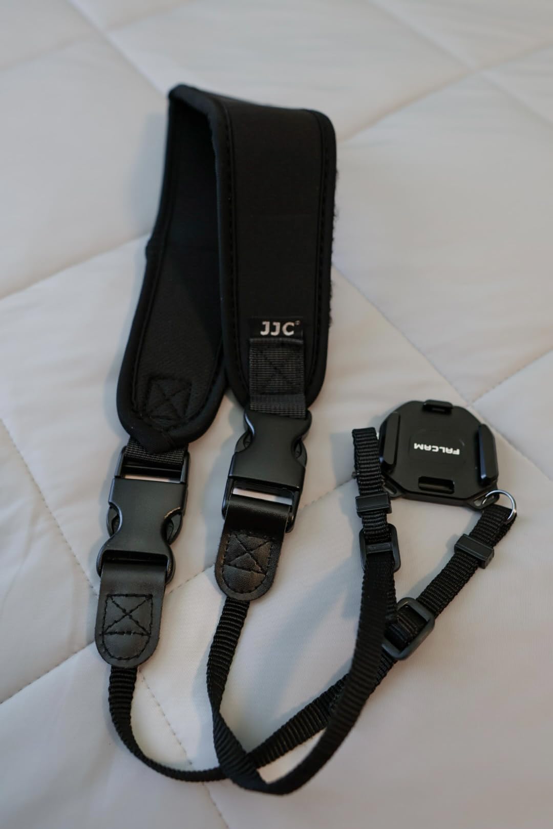 DSLR Camera Neck Strap, Soft Neoprene Shoulder Belt for Canon EOS R5 R6 5D Mark IV 6D Mark II SL3 SL2 T8i T7 T7i 90D 80D Nikon D6 D5 DF D850 D810 D780 D7500 D5600 D3500 Sony A1 A99II,etc customer photo 1