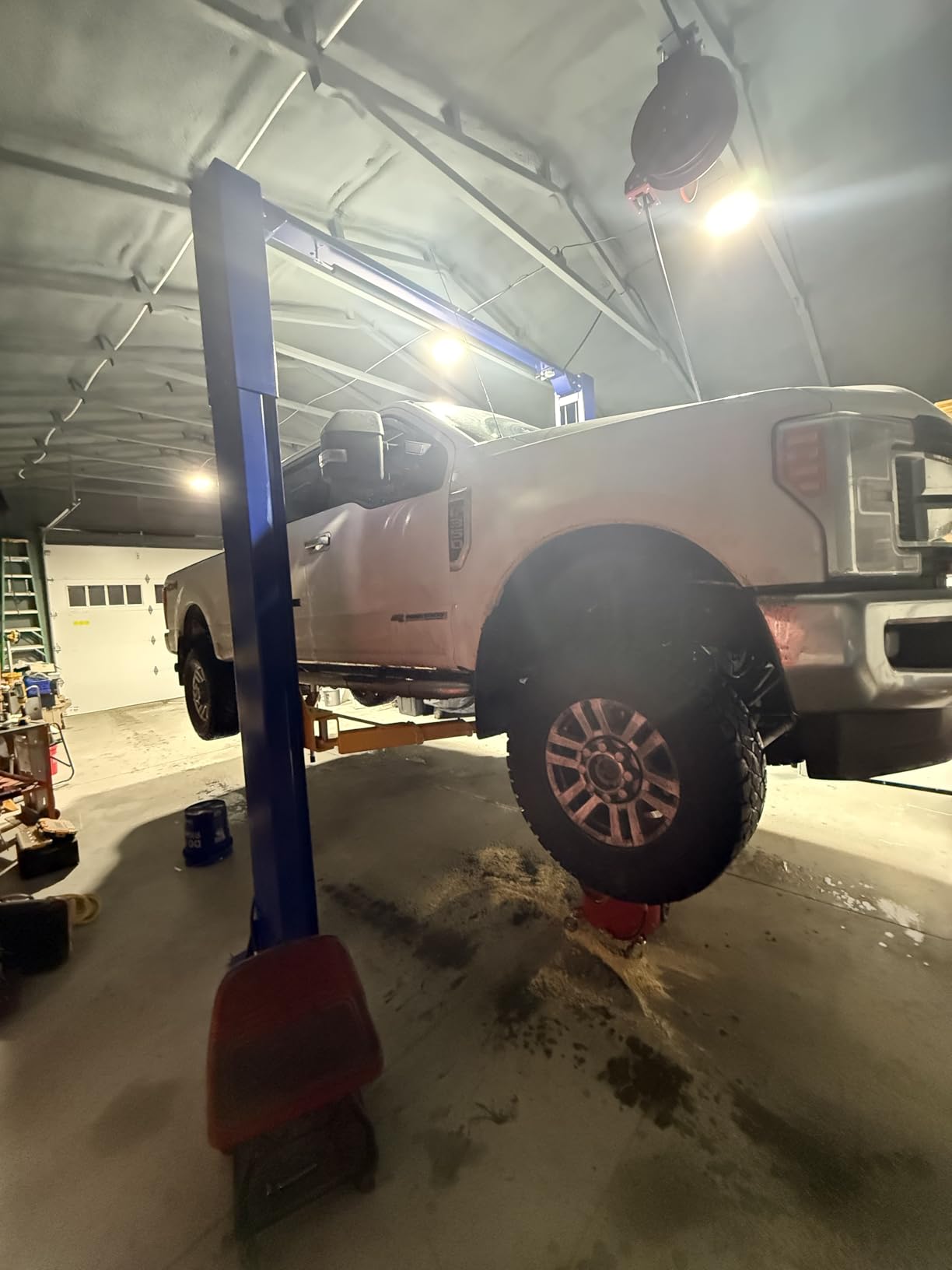 APlusLift HW-10KOH-A 10000LB Two Post Overhead Car Lift 3 Year Warranty | 3 Year Parts Replacement (A $499 Value) Rigid Double S Columns. Carriage Stronger Commercial-grade Steel. Clear Floor Design. customer photo 1
