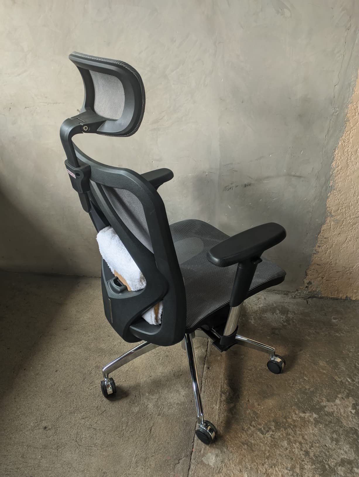 SIHOO M57 Ergonomic Mesh Office Chair, High Back Home Desk Chair with 3D Armrests, Lumbar Support and Adjustable Headrest, Comfortable Computer Chair, Big & Tall Office Chair Hold 330 LBS-Black customer photo 2