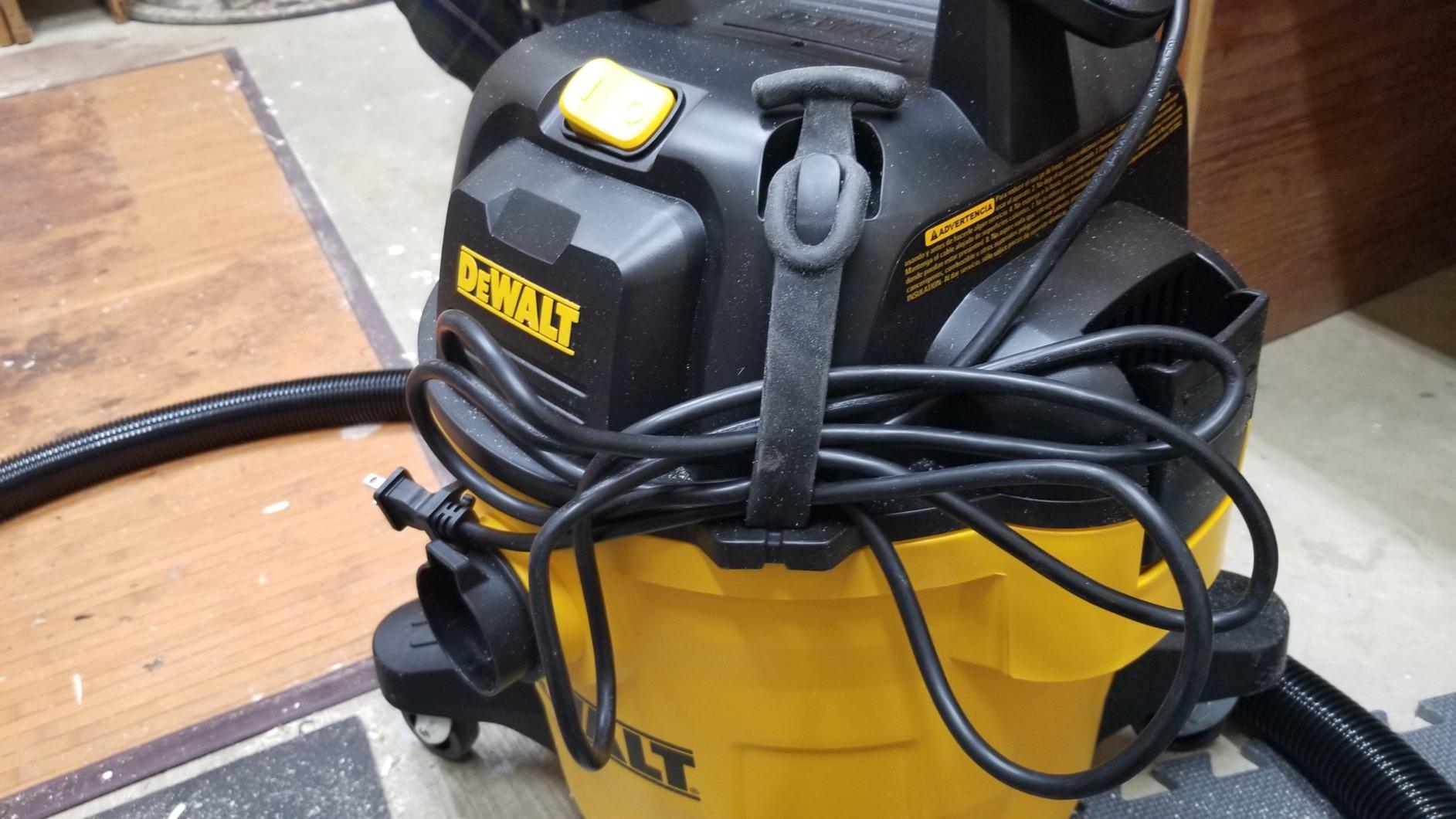 DeWalt DXV06P Shop Vacuum 6 Gal 4 HP Poly Wet/Dry Vacuum with Blower customer photo 2