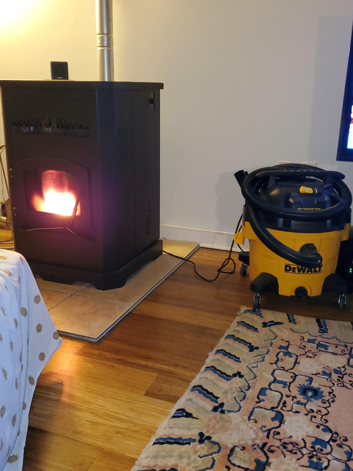 DEWALT Wet and Dry Vacuum 9 Gallon Poly Wet/Dry Vac Yellow Shop Vacuum 5 HP Strong Suction for Jobsite, Workshop 3 in 1 Multi Functions Model: DXV09P customer photo 1