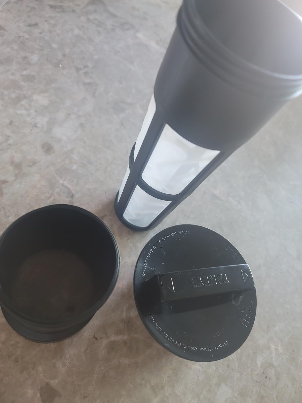 Takeya Deluxe Cold Brew Coffee Maker - BPA-Free Tritan Pitcher with Airtight Leakproof Lid, Silicone Grip Handle, Fine-Mesh Filter - Shatter-Proof, Dishwasher Safe, Made in USA - 2 Quart/Black customer photo 2
