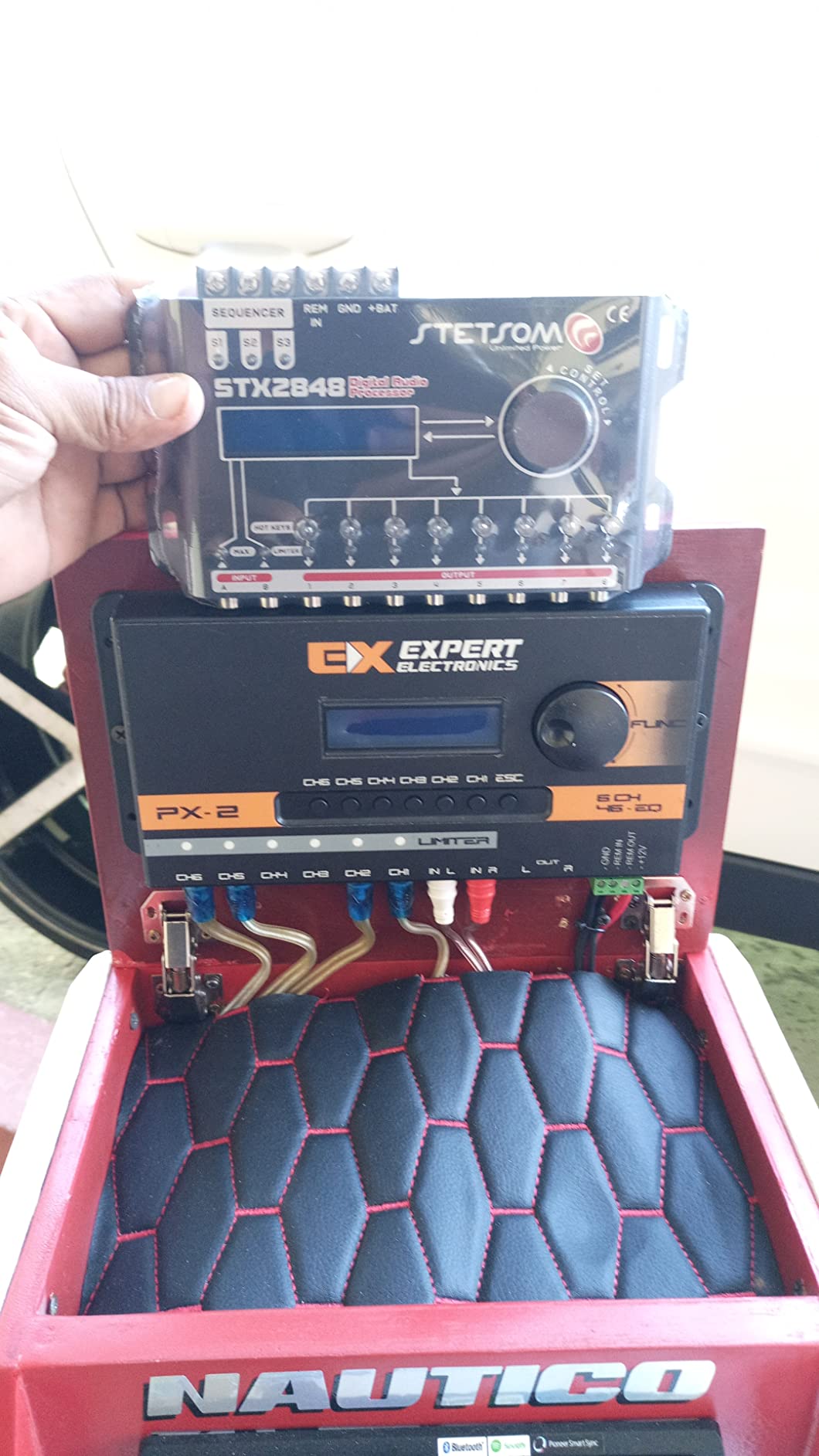 Stetsom STX 2848 PRO - DSP Crossover & Equalizer 8 Channel Full Digital Signal Processor (Sequencer) 2.8, Audio Processor, Limiter, Sequencer, 2 RCA Input, Full Digital Signal Audio customer photo 2