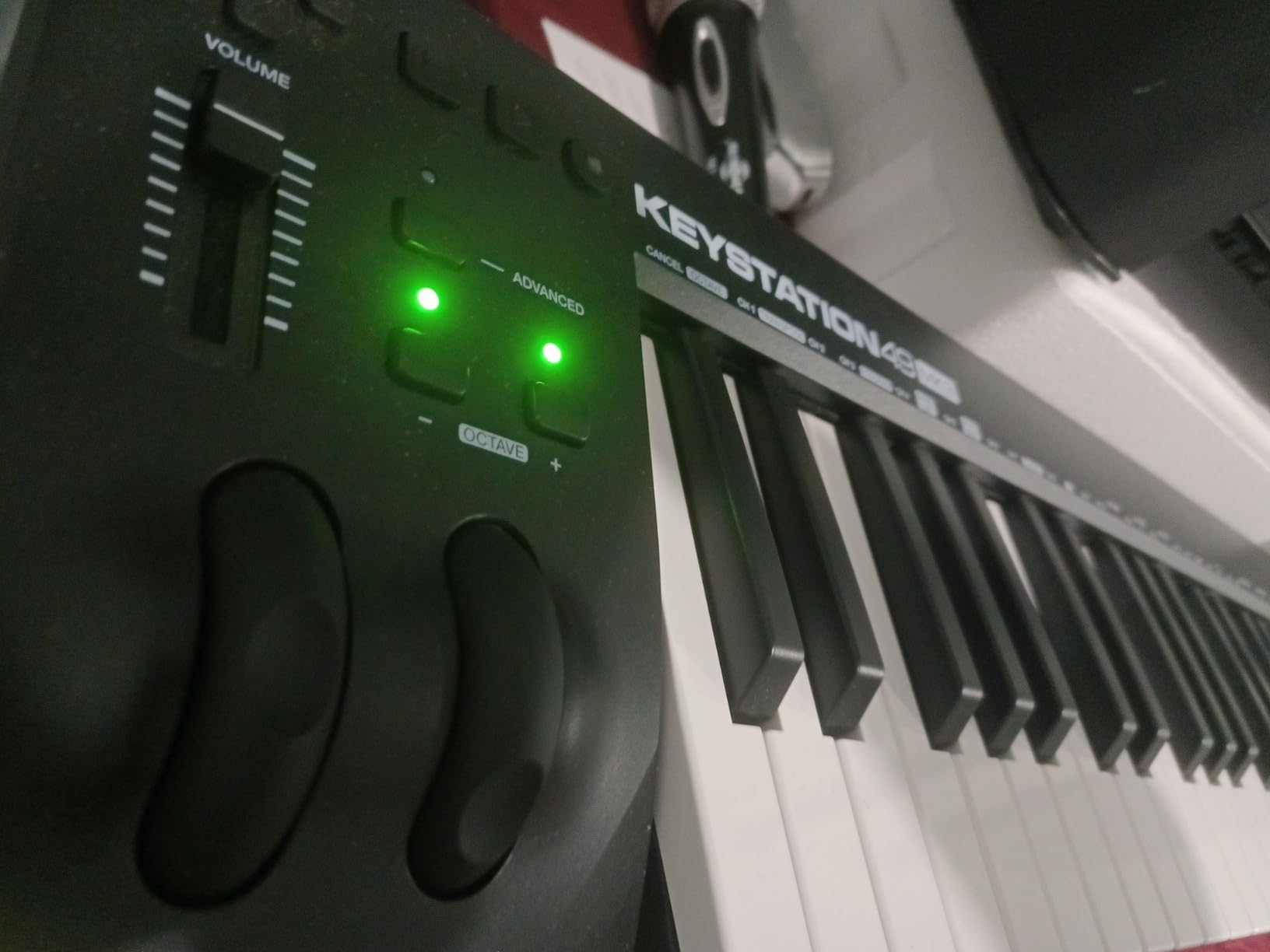 M-AUDIO Keystation 49 MK3 - Synth Action 49 Key USB MIDI Keyboard Controller with Assignable Controls, Pitch and Mod Wheels, and Software Included customer photo 1