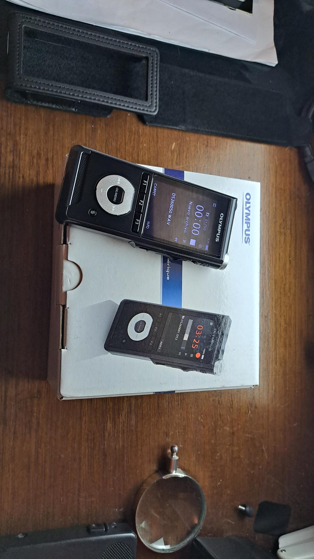 Olympus DS-2600 Digital Voice Recorder with Slide Switch & Dictation Management Software, DSS Pro, MP3, PCM, USB, External SD Card Slot + Internal Memory 2 GB customer photo 1