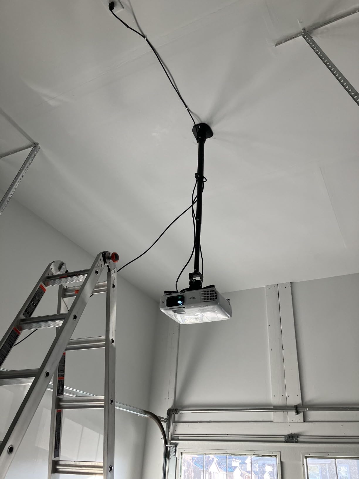 Full Motion Universal Ceiling Projector Mount Bracket with Adjustable Height and Extendable Arms Rotating Swivel Mount for Home and Office Projector (Black) customer photo 2