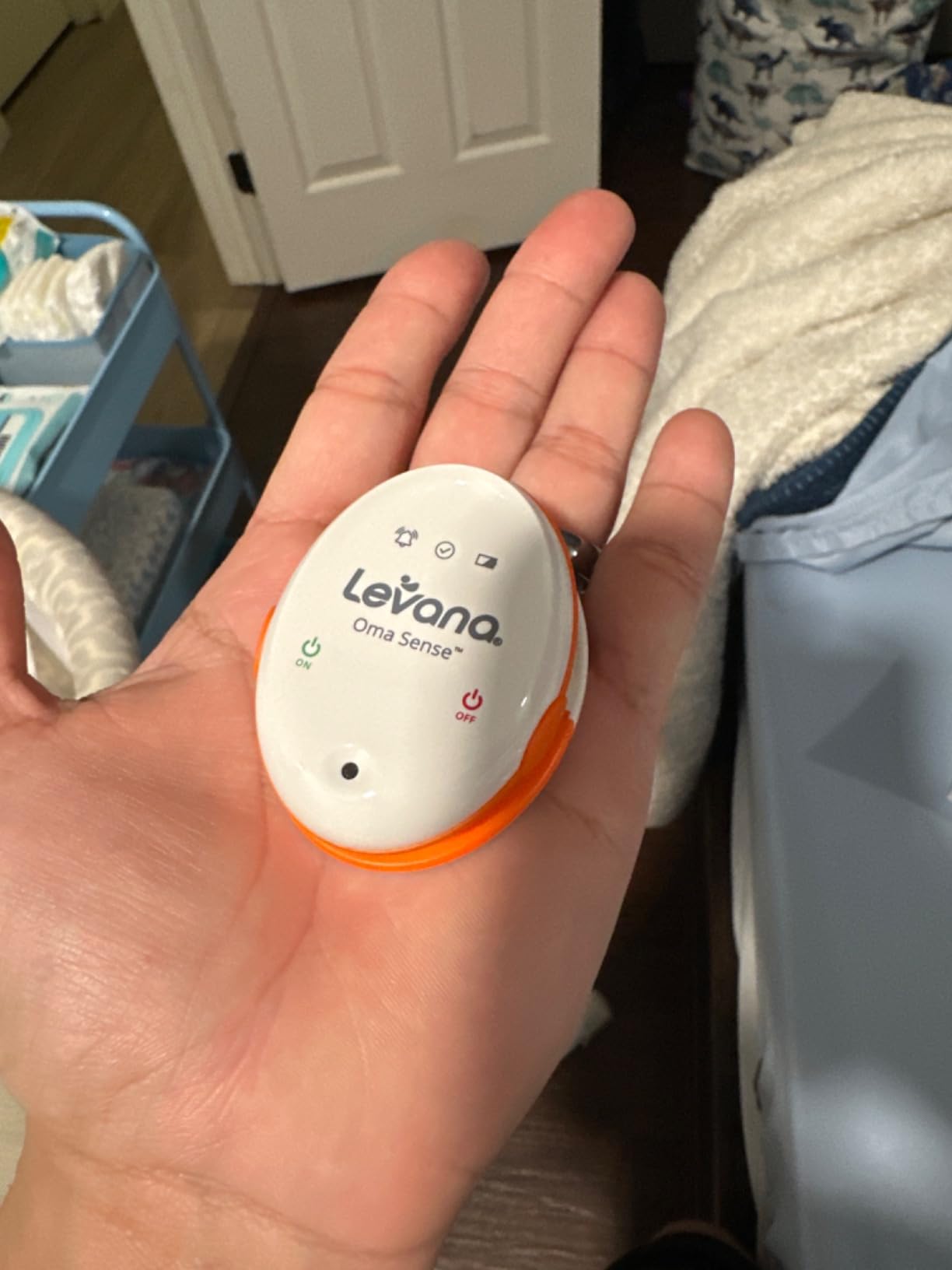 Levana Oma Sense Portable Baby Breathing Movement Monitor with Vibrations and Audible Alerts Designed to Stimulate Baby and Alert Parents customer photo 1