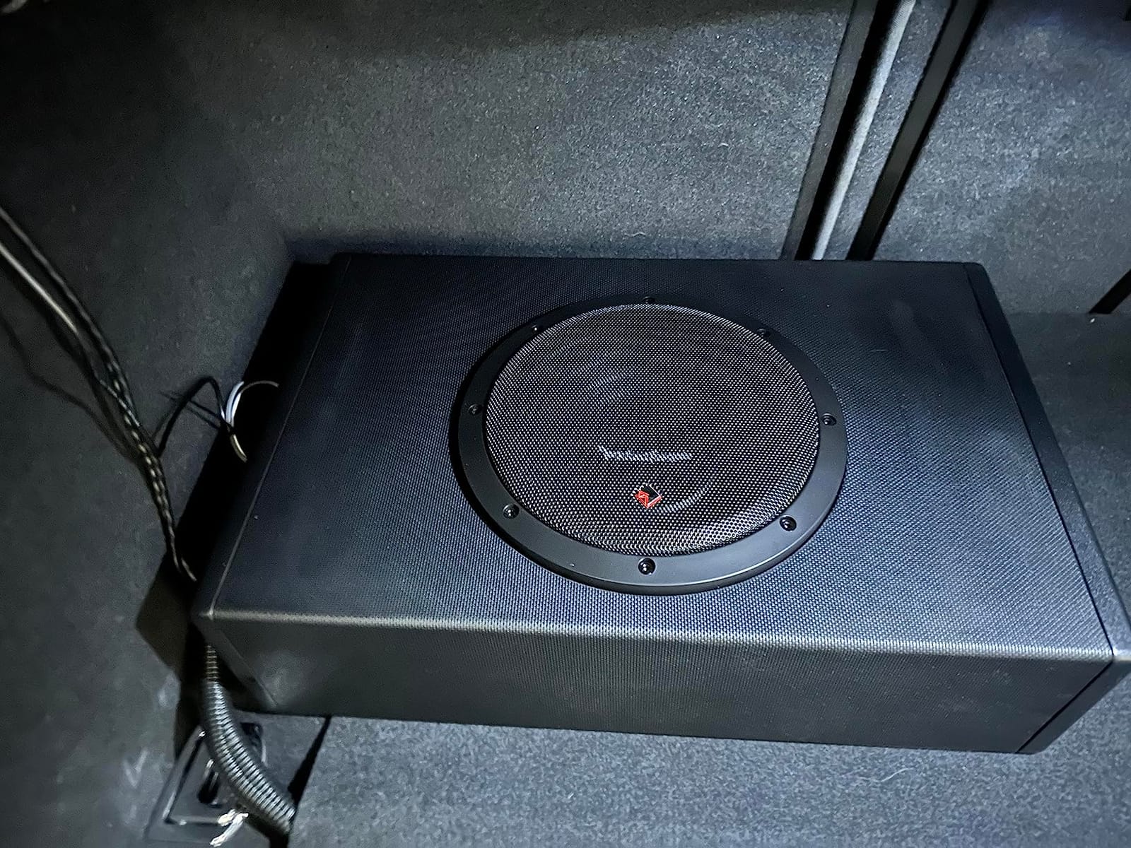Rockford Fosgate Punch P300-8P Amplified 8