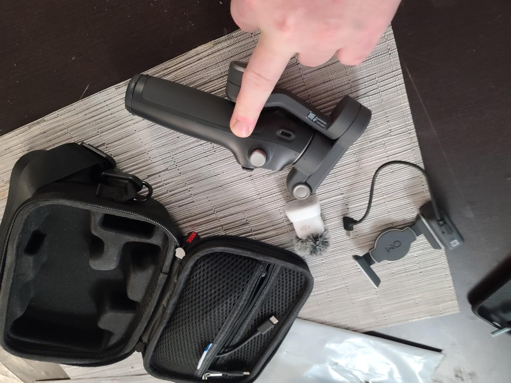 DJI Osmo Mobile 7P Gimbal Stabilizer for iPhone & Android, Native Tracking, Lighting, 3-Axis Phone Gimbal, Quick Launch, One-Tap Edit, Built-in Extension Rod & Tripod, 10hrs Use, Phone Charging customer photo 2
