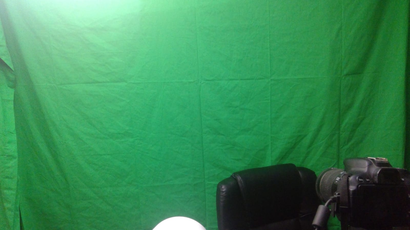 EMART 6x9Ft Green Screen Backdrop, Photography Greenscreen Background | Polyester Green Screen Fabric Cloth, Greenscreen Sheet with 4 Backdrop Clips, for YouTube Zoom Meeting Video Studio Streaming customer photo 1