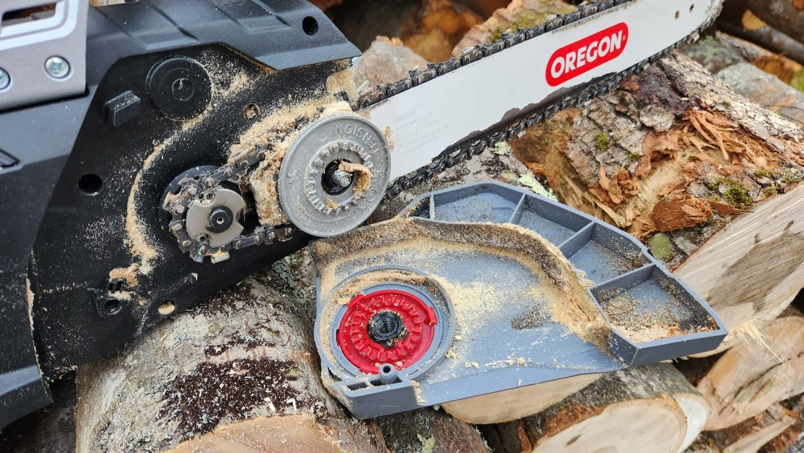 Oregon 2400W Corded Electric Chainsaw with 16