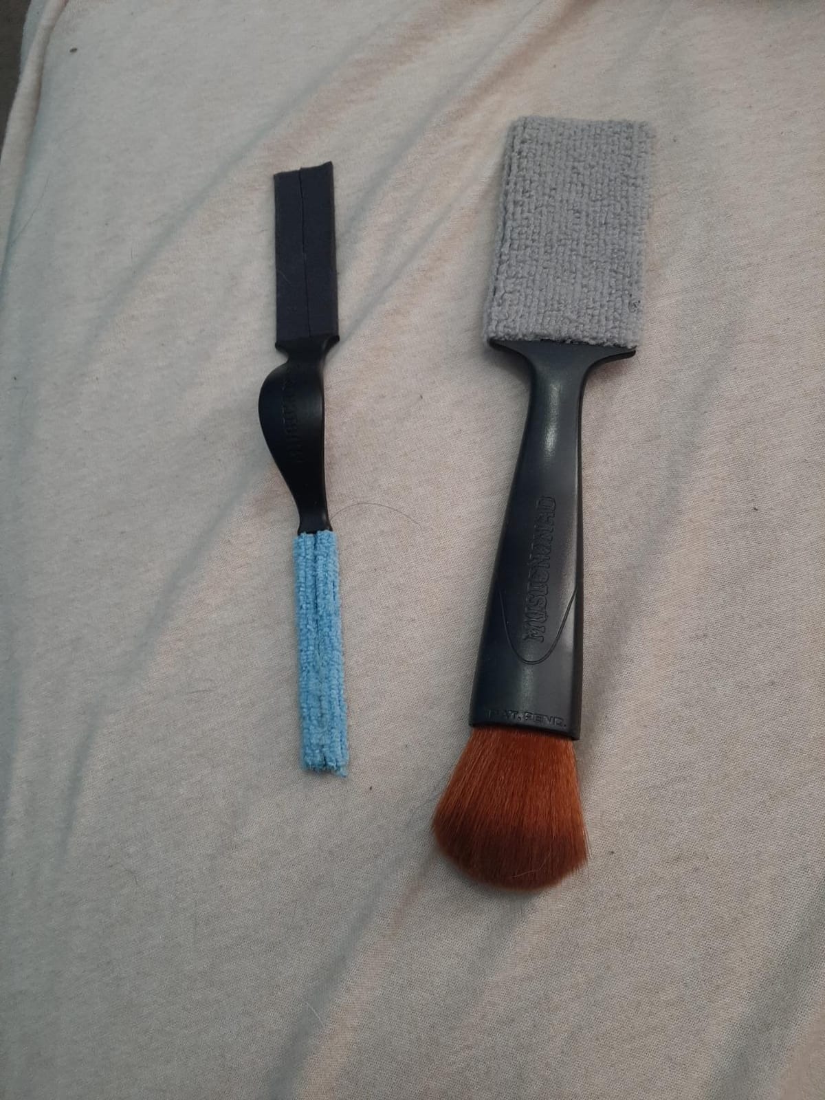 MusicNomad Nomad Guitar Cleaning Tool Set (MN204) | Includes the Nomad Tool and Nomad Slim to Clean Strings, Body, Hardware, Pickups and Hard-to-Reach Areas. customer photo 2
