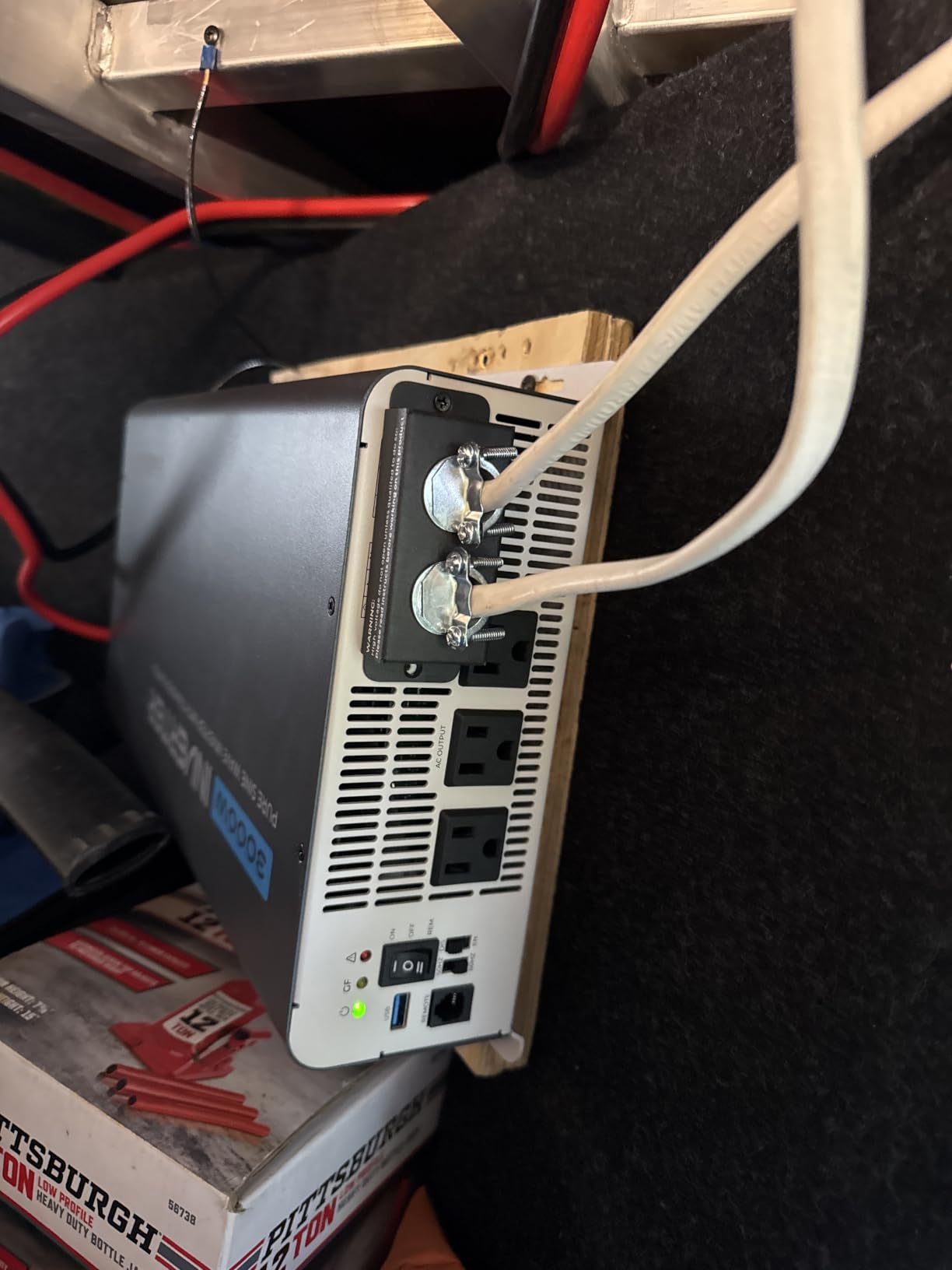 Renogy Inverter P2 2000W Pure Sine Wave Inverter 12V DC to 110V AC Converter, Off-Grid Solar Power Inverters for Vehicles, Truck, RV, Home, with Built-in 5V/2.1A USB/Hardwire Port, Remote Controller customer photo 2