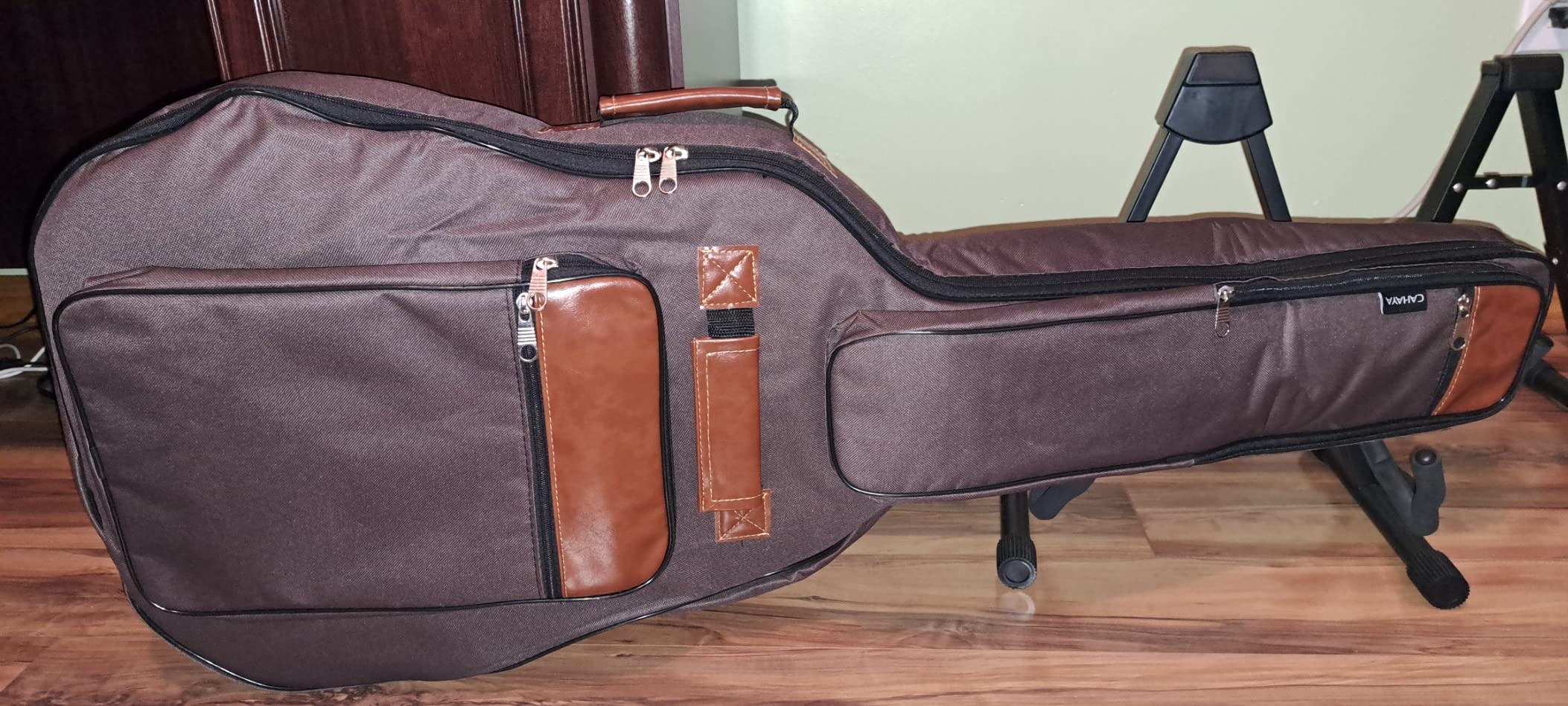 CAHAYA Guitar Bag 40 41 42 In 6 Pockets Guitar Case Water Resistant Oxford Cloth 0.5 In Extra Thick Sponge Padded for Acoustic Classical Guitar with Anti-theft Pocket CY0150 customer photo 2