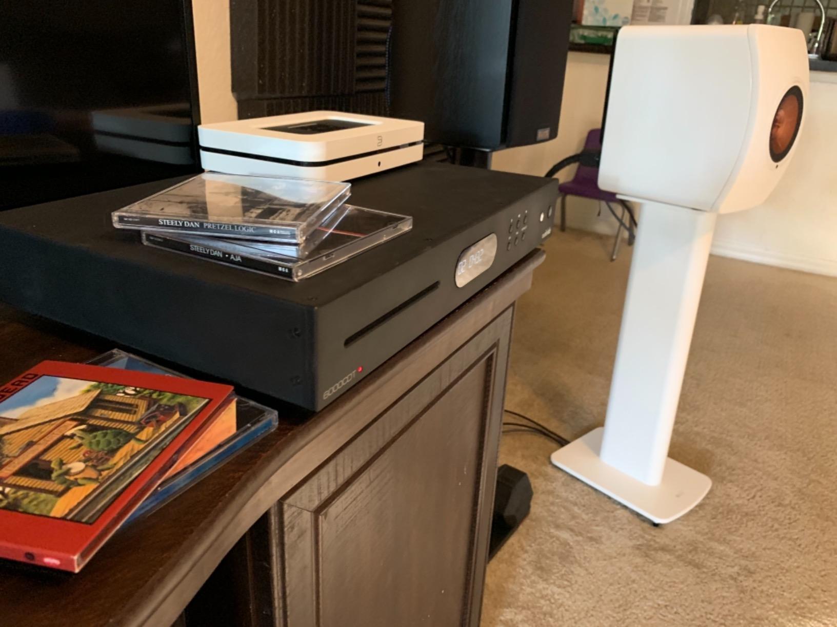 Audiolab 6000CDT Dedicated CD Transport with Remote (Black) customer photo 2