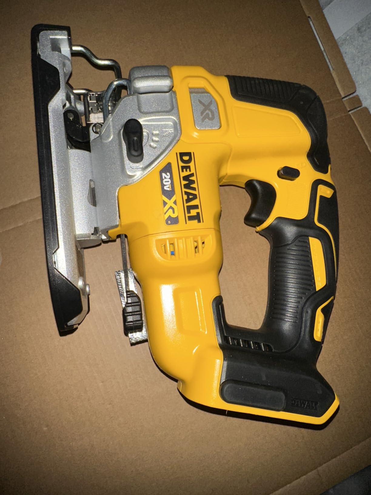 DEWALT 20V MAX XR Jig Saw, 3,200 Blade Speed, Cordless, Brushless Motor, LED Light, Bare Tool Only (DCS334B) customer photo 1