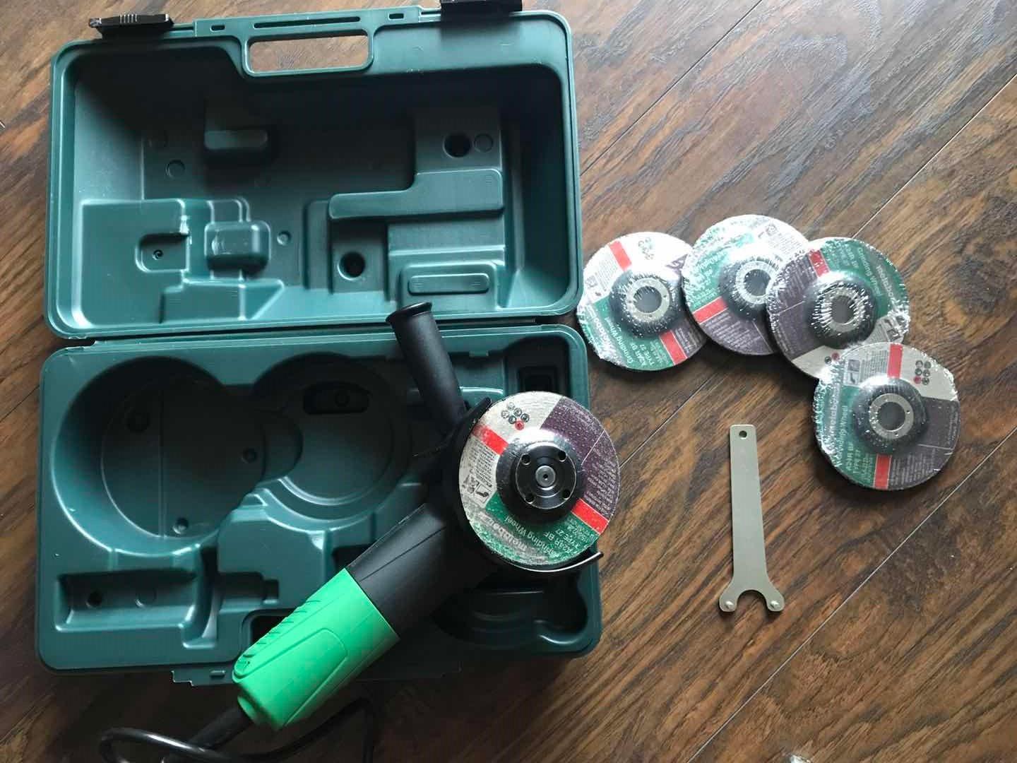 Metabo HPT 4-1/2-Inch Angle Grinder, Includes 5 Grinding Wheels & Hard Case, 6.2-Amp Motor, Compact & Lightweight, G12SR4 customer photo 2