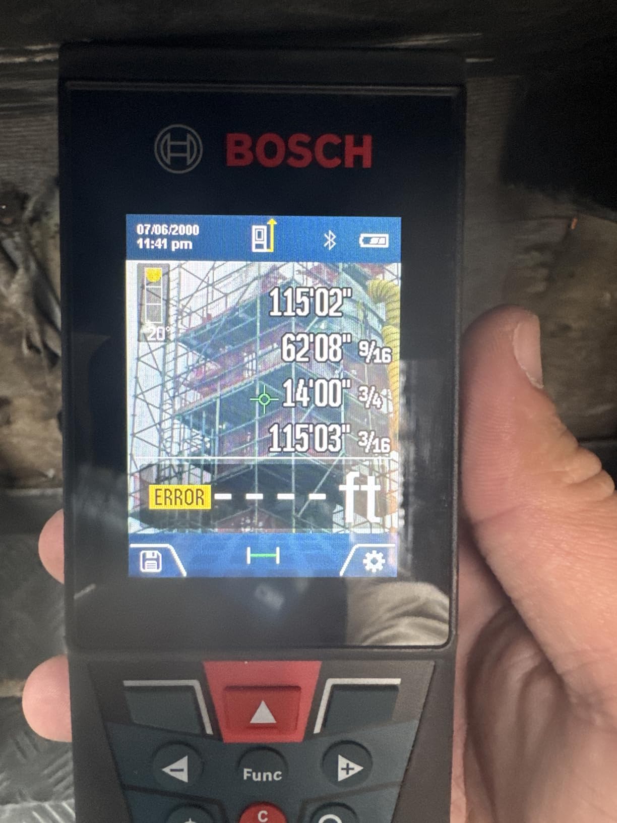BOSCH PRO GLM400C Blaze Outdoor 400 Ft. Connected Laser Measure | Real-time measurement, backlit color display, 1/16 in. accuracy, contractors, stable mounting, surveying, construction customer photo 1