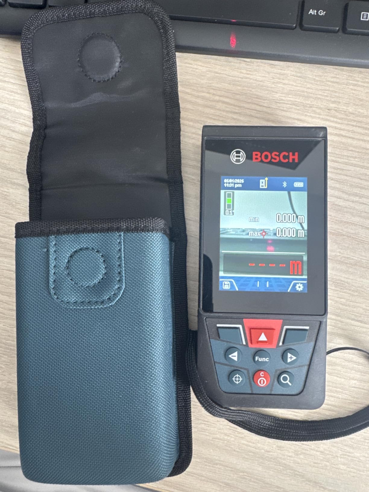 BOSCH PRO GLM400C Blaze Outdoor 400 Ft. Connected Laser Measure | Real-time measurement, backlit color display, 1/16 in. accuracy, contractors, stable mounting, surveying, construction customer photo 2
