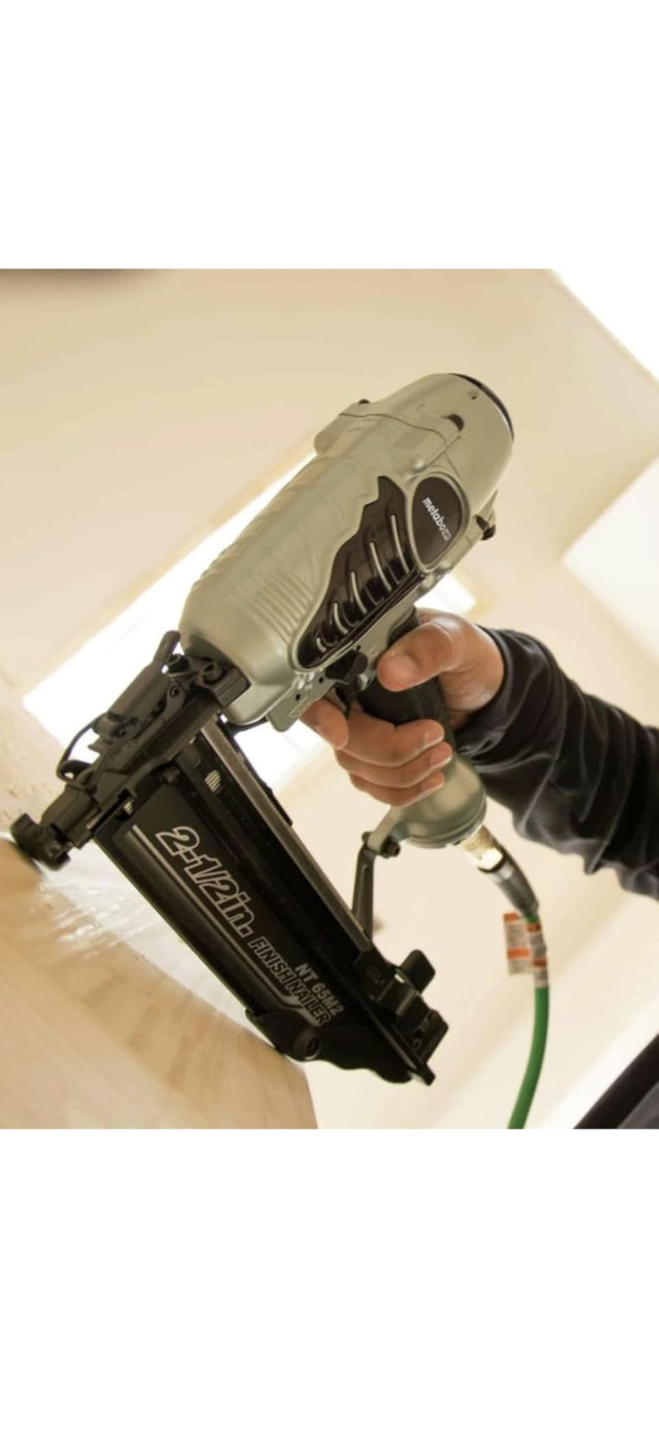 Metabo HPT 16 Gauge Finish Nailer, Lightweight 1-2.5in, NT65M2S customer photo 2