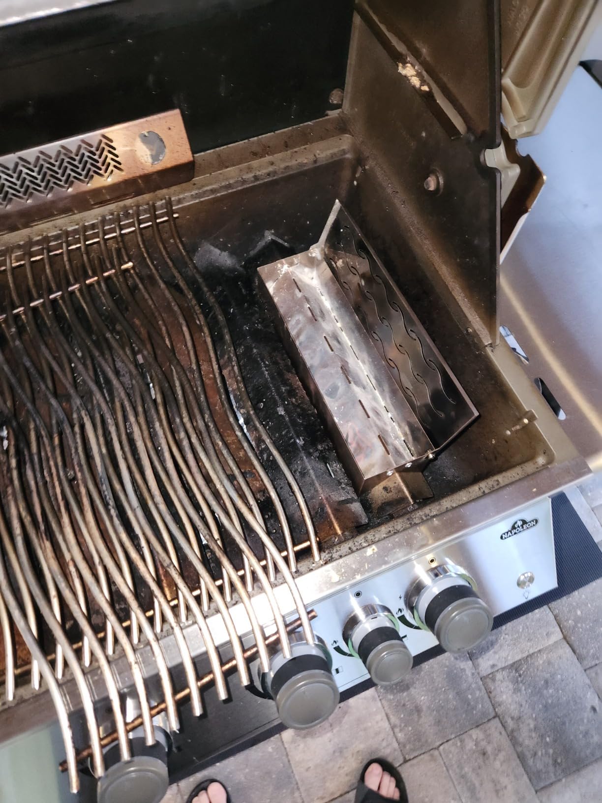 Skyflame Wood Chip Smoker Box for Charcoal, Propane Gas Grill customer photo 2