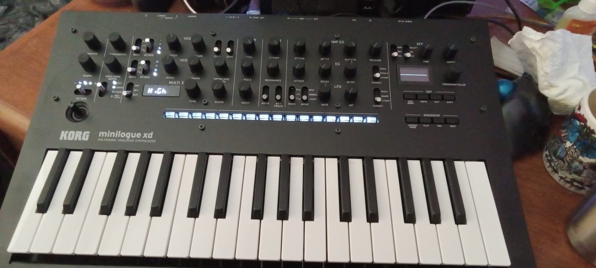 Korg minilogue xd 37-key Polyphonic Analog Synthesizer w/ 16-step Sequencer, 4 Voices and OLED Oscilloscope customer photo 1