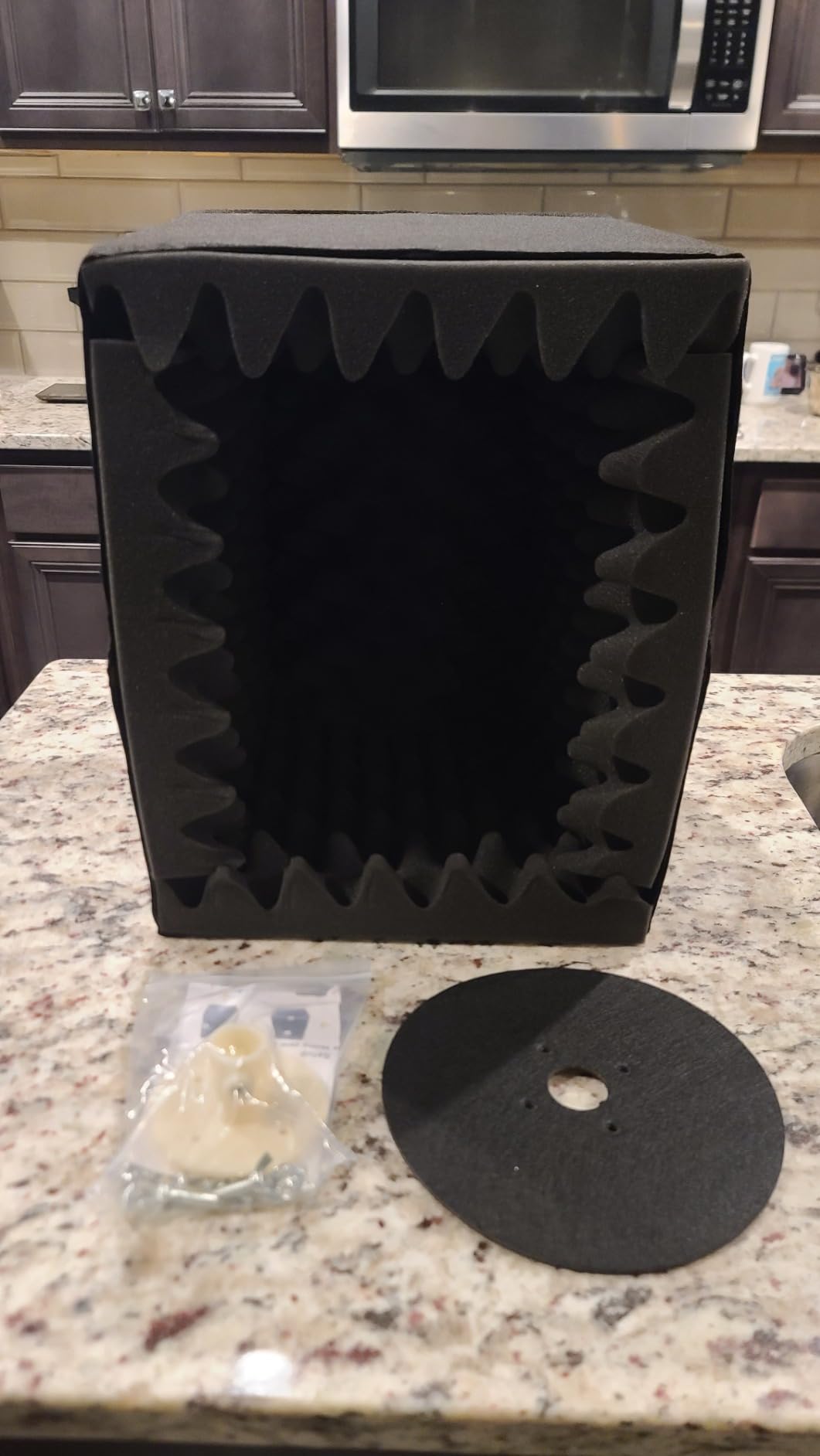 TroyStudio Portable Vocal Booth, Large Foldable Microphone Isolation Shield, Music Recording Studio Sound Echo Absorbing Box, Desk & Stand Use Reflection Filter with Thickened Dense Acoustic Foam customer photo 1