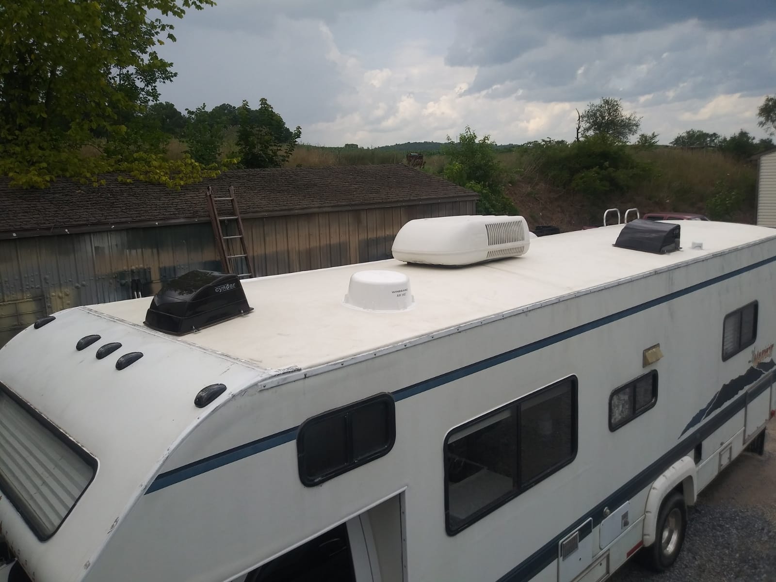 Winegard A3-2000 Air 360 Omnidirectional RV HDTV Antenna customer photo 1