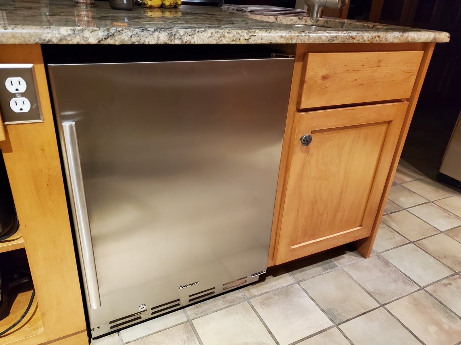 Kalamera 24 inch Stainless Steel Beverage Refrigerator, Outdoor Mini Fridge | Under Counter Beverage Cooler for 154 Cans with 32-41℉ Temperature Range - Soda, Beer Refrigerator with Solid Stainless Door customer photo 2