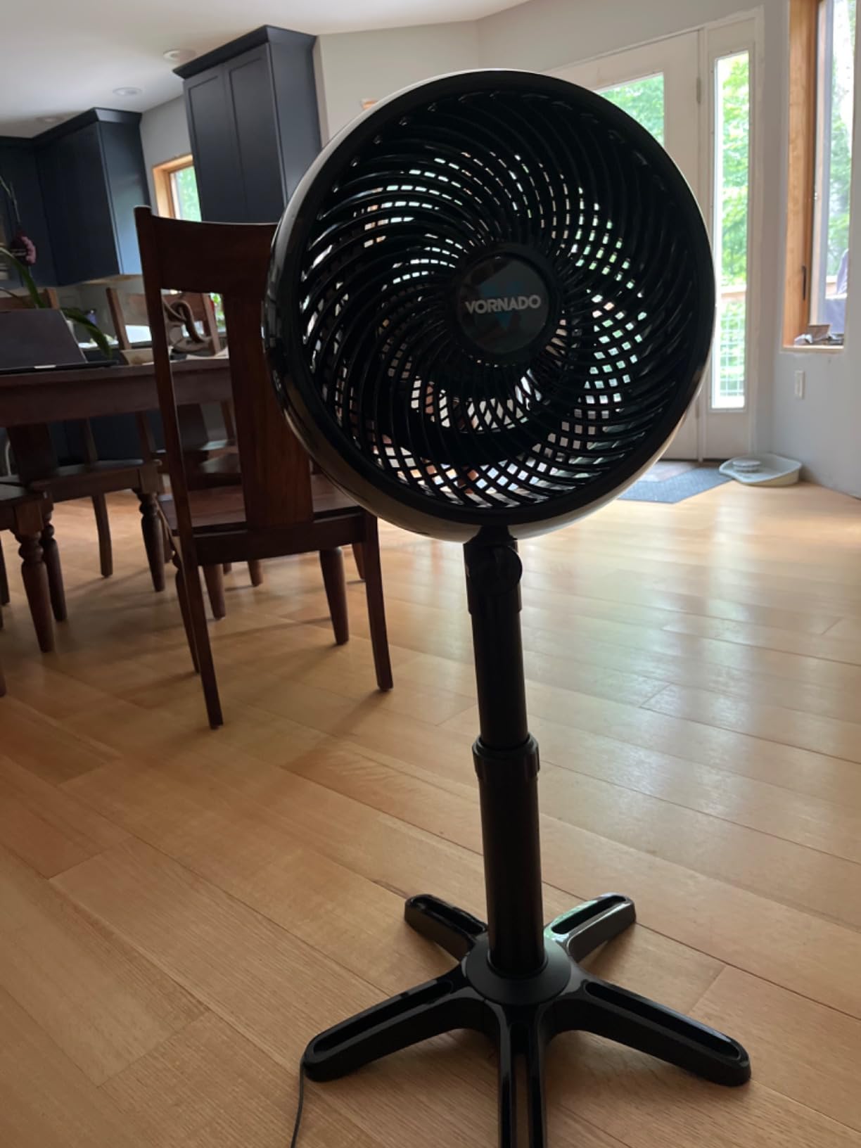 Vornado 7803 Large Pedestal Whole Room Air Circulator, Fan with Adjustable Height, 33-40 in, 3 Speed Settings, Removable Grill for Cleaning, Black Standing Floor Fan for Bedroom customer photo 2