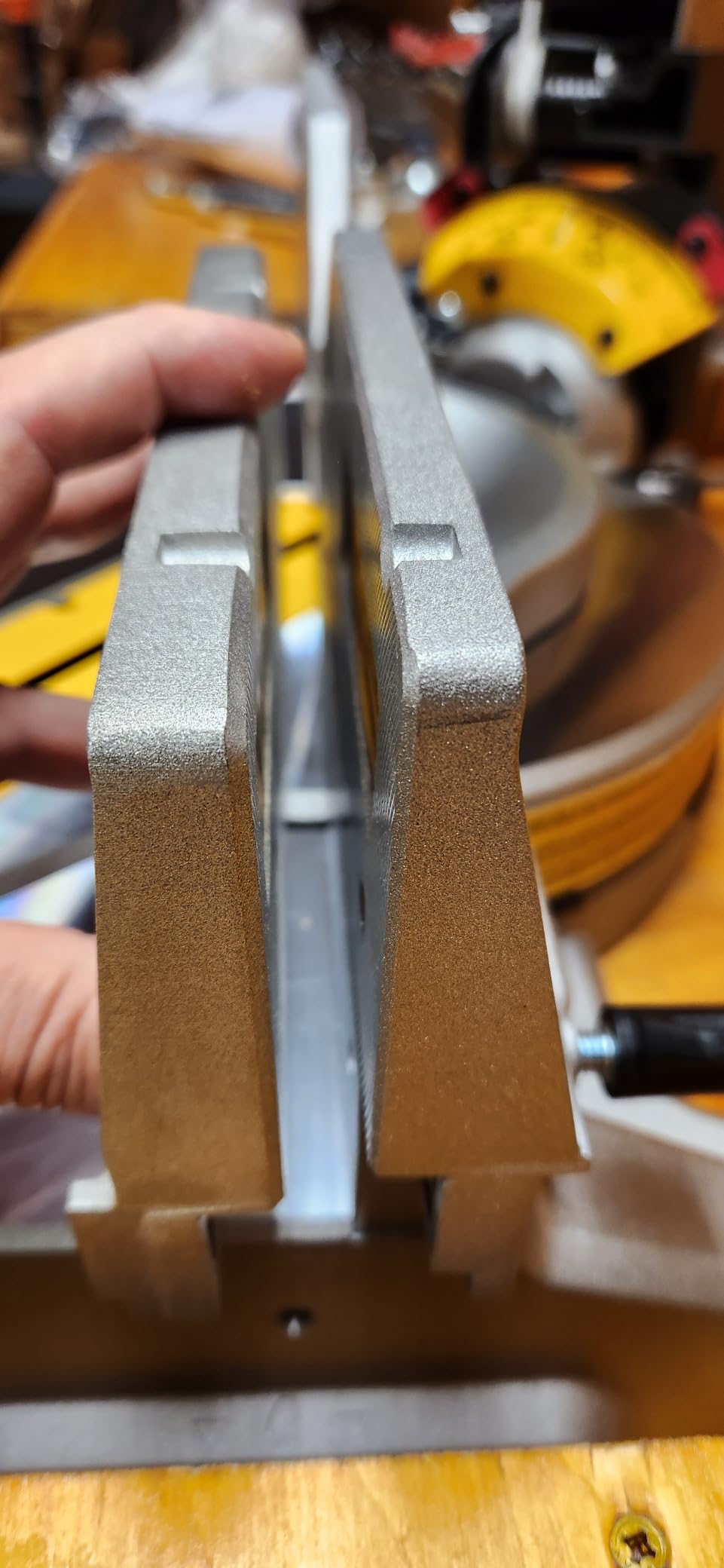DEWALT Miter Saw, Double-Bevel, Compound, 12-Inch, 15-Amp (DWS716) customer photo 1