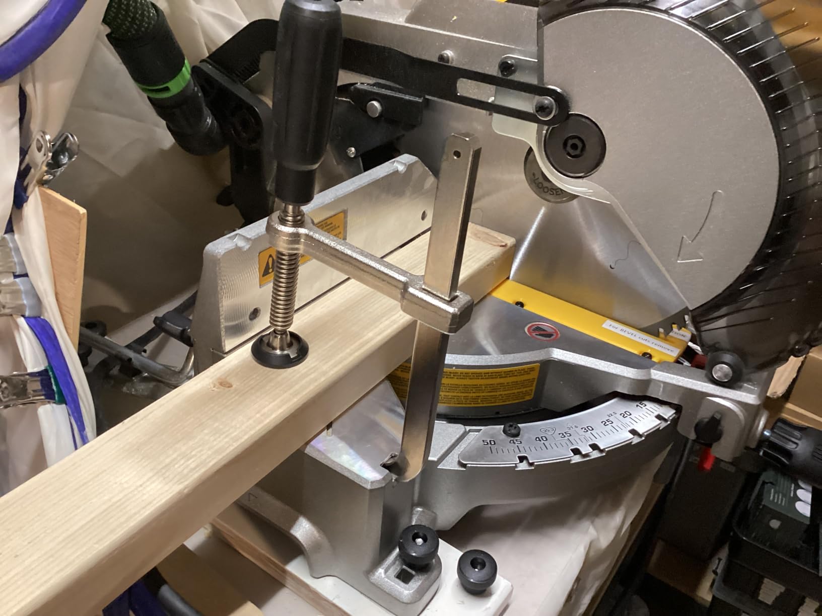 DEWALT 12-Inch Miter Saw, 15-Amp, Single Bevel, Compound (DWS715) customer photo 1
